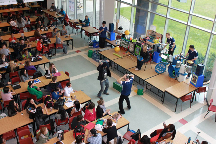 Junkyard Symphony at La Cit� Coll�giale.
